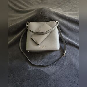 EUC Kate Spade Hand/Crossbody Bag & Matching Wallet 😊